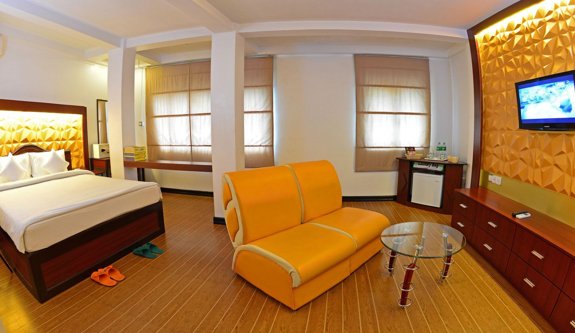 Clover Hotel Yangon Ngoại thất bức ảnh