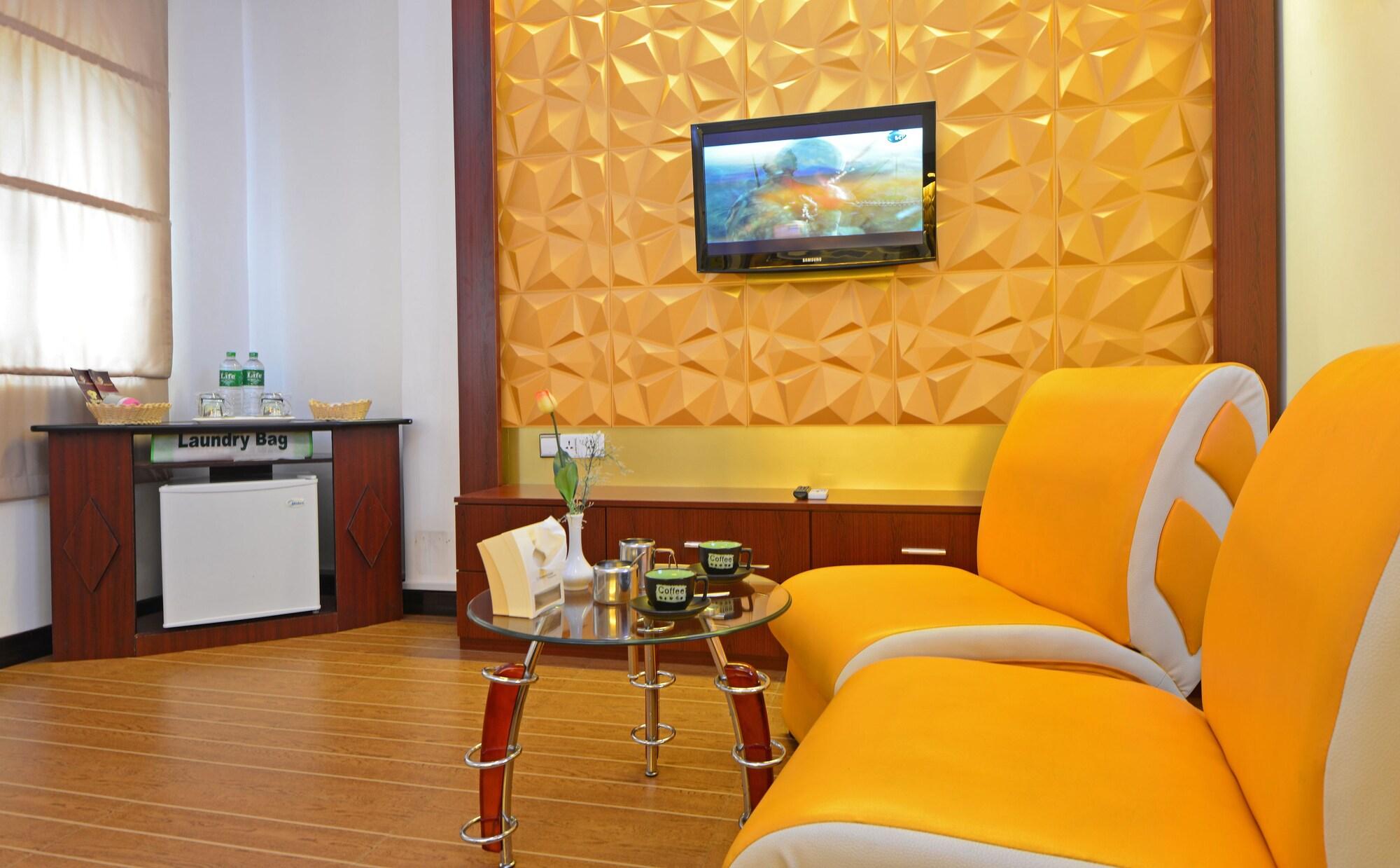 Clover Hotel Yangon Ngoại thất bức ảnh