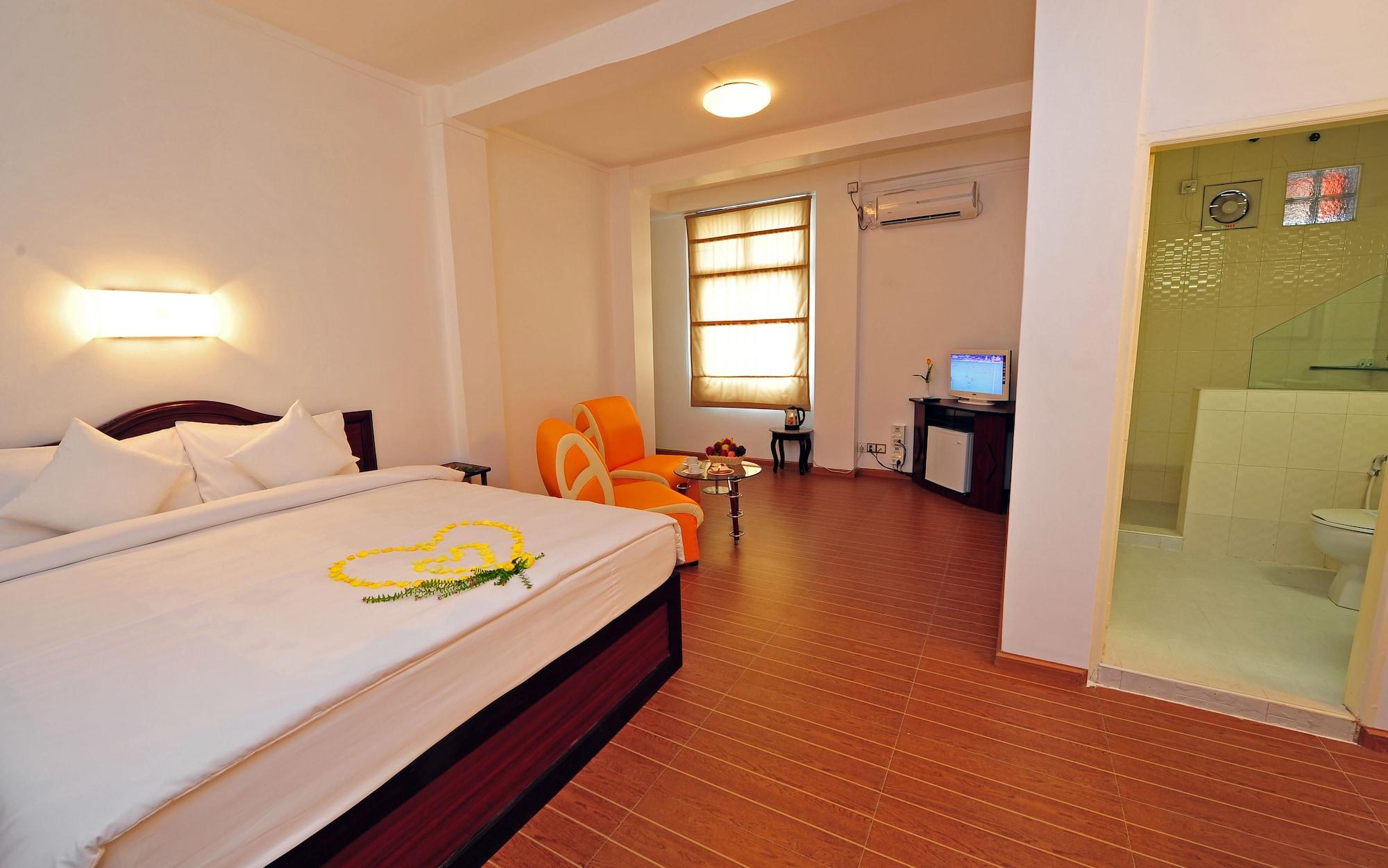 Clover Hotel Yangon Ngoại thất bức ảnh
