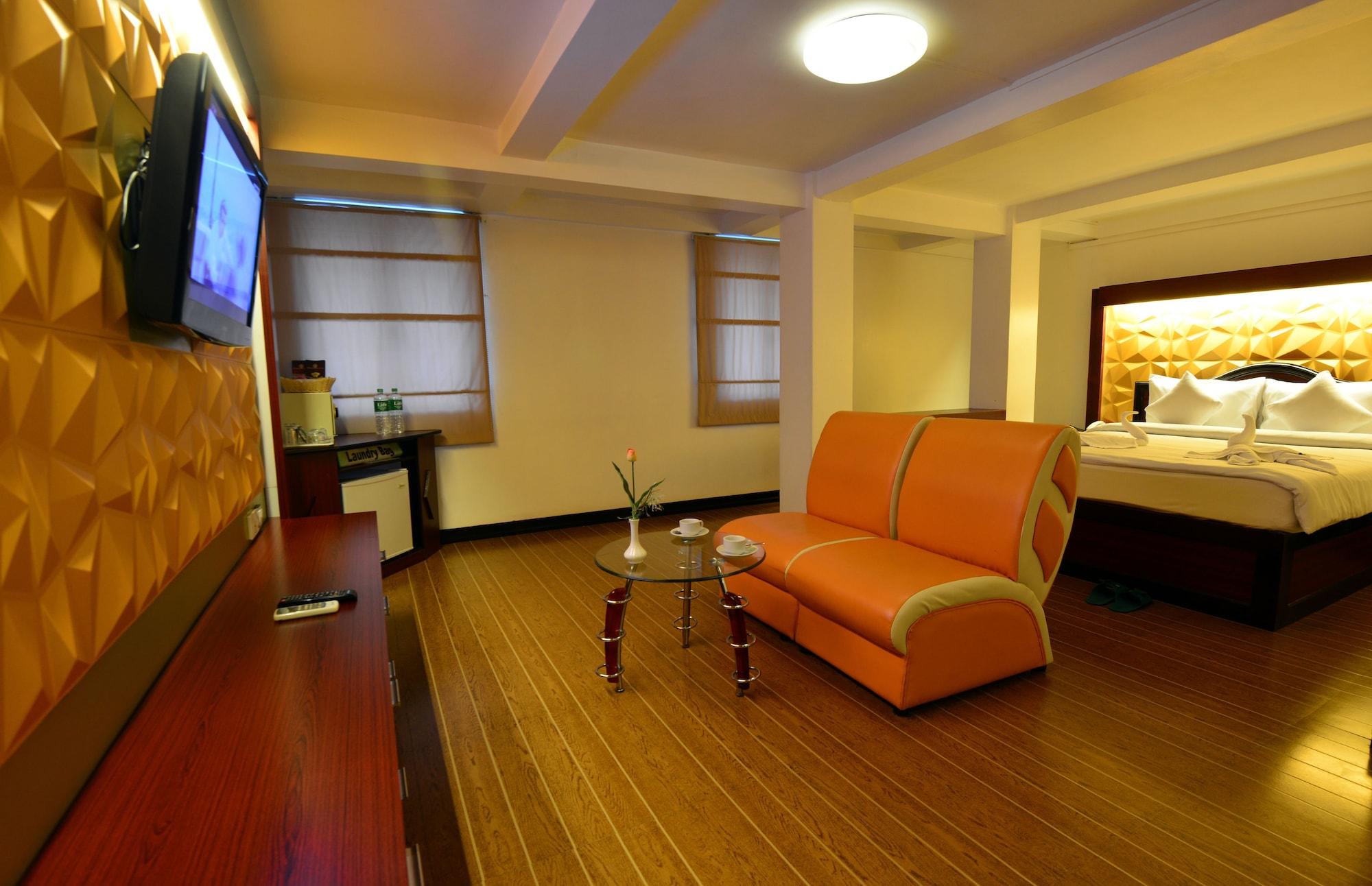 Clover Hotel Yangon Ngoại thất bức ảnh