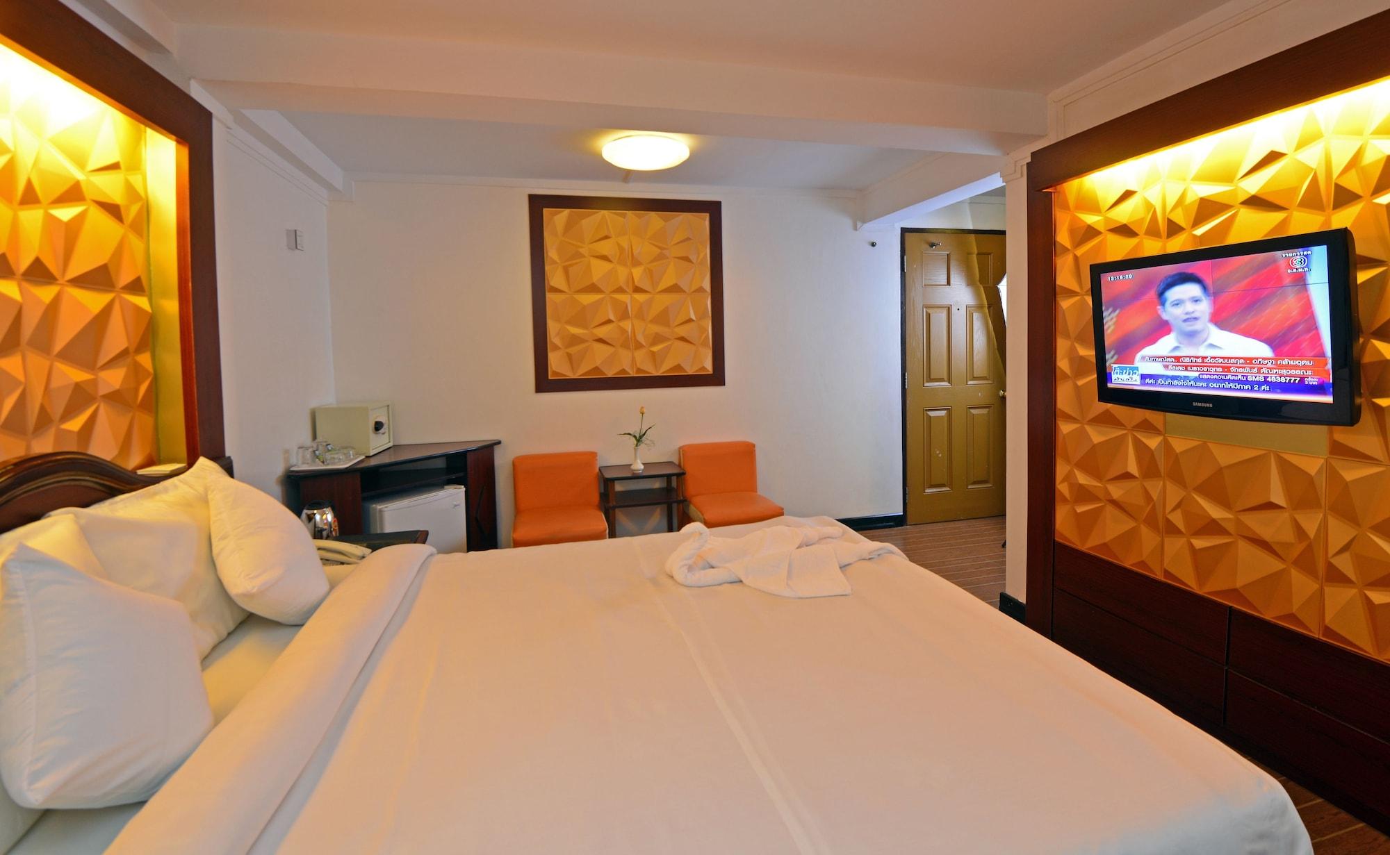 Clover Hotel Yangon Ngoại thất bức ảnh