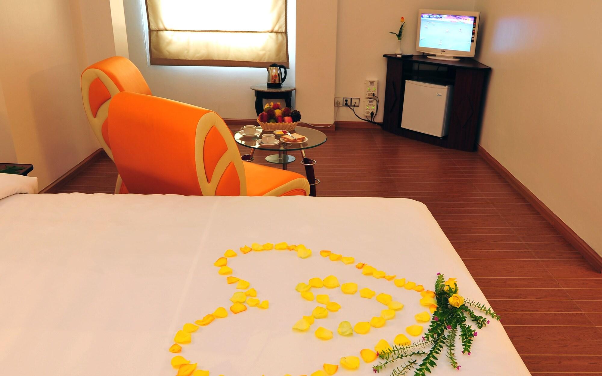 Clover Hotel Yangon Ngoại thất bức ảnh