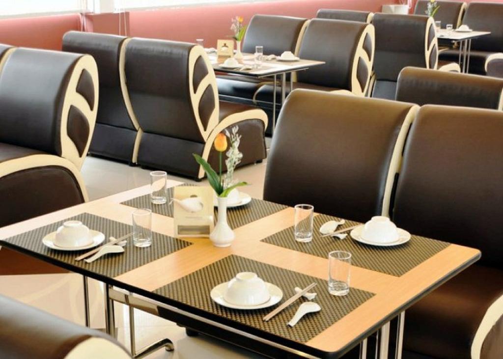 Clover Hotel Yangon Ngoại thất bức ảnh