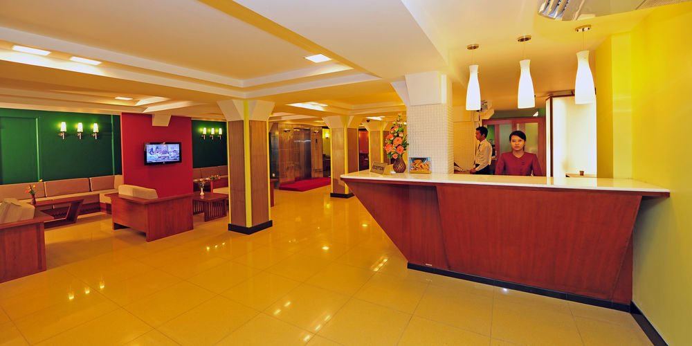 Clover Hotel Yangon Ngoại thất bức ảnh