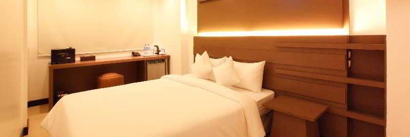 Clover Hotel Yangon Ngoại thất bức ảnh