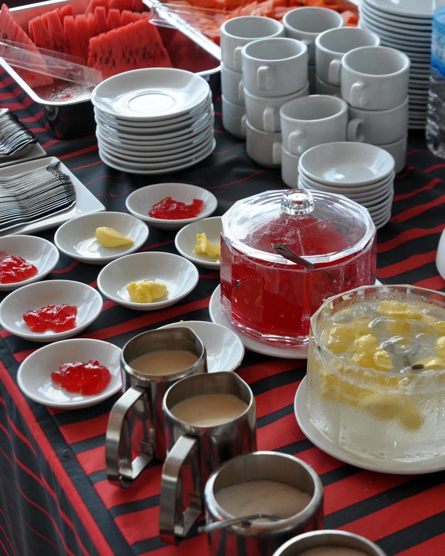 Clover Hotel Yangon Ngoại thất bức ảnh