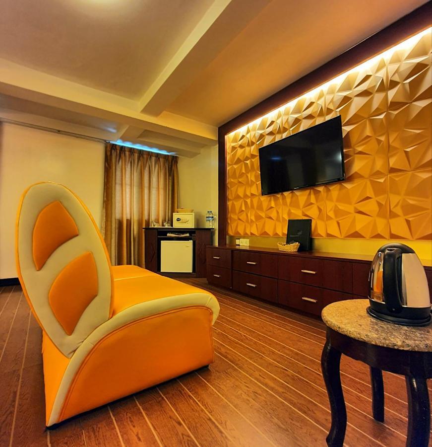 Clover Hotel Yangon Ngoại thất bức ảnh